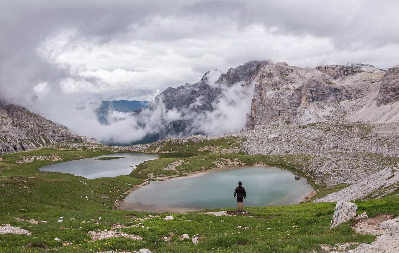 Comment rencontrer d’autres voyageurs lors d’un séjour en solo ?